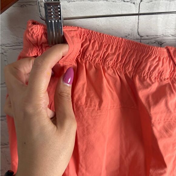 Columbia Salmon Athletic Shorts Lightweight Elastic Waist 5 Inch Size Large - Picture 8 of 9